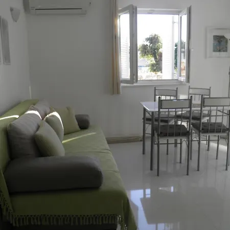 Lavanda Ruzmarin Apartment *