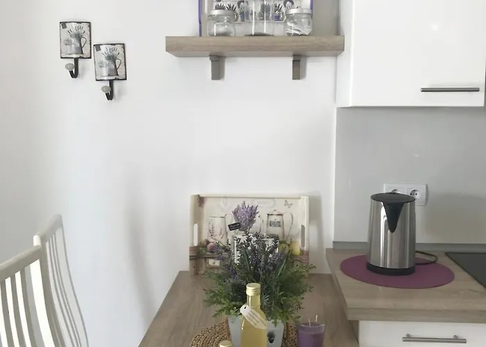 Lavanda Ruzmarin Apartman Njivice