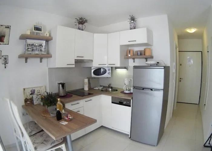 Lavanda Ruzmarin 公寓 *